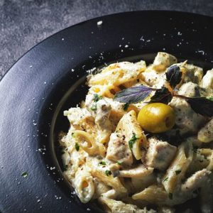 آلفردو با مرغ گریل